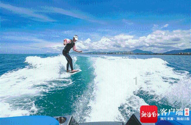 伊金霍洛旗第十八届人民代表大会第三次会议举行第二次全体会议