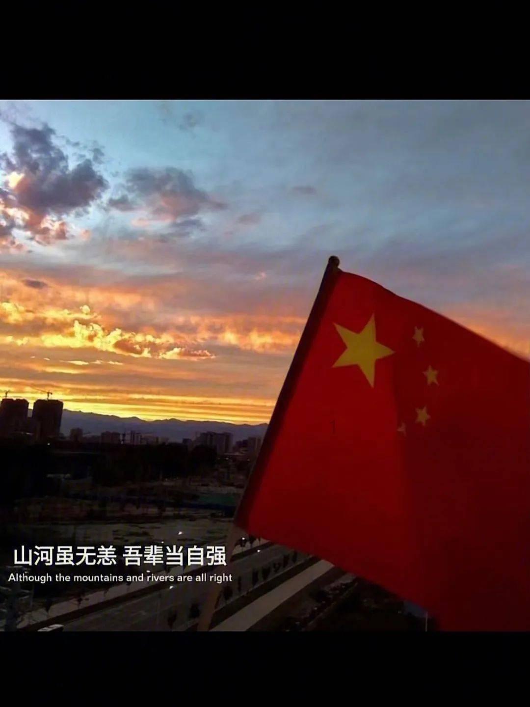 2400万粉丝博主“南翔不爱吃饭”，来驻马店推介有2700年历史的棠溪宝剑